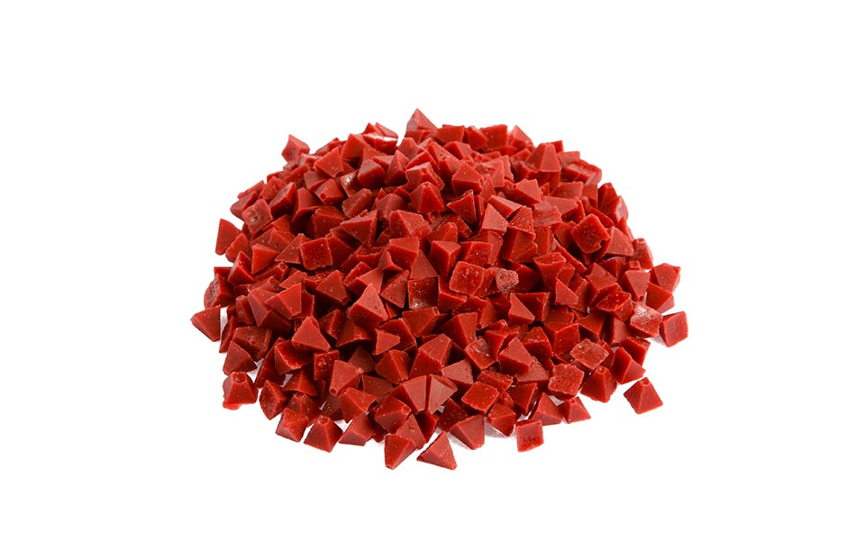 Red abrasive particles as used by KKS for mass finishing of medical products
